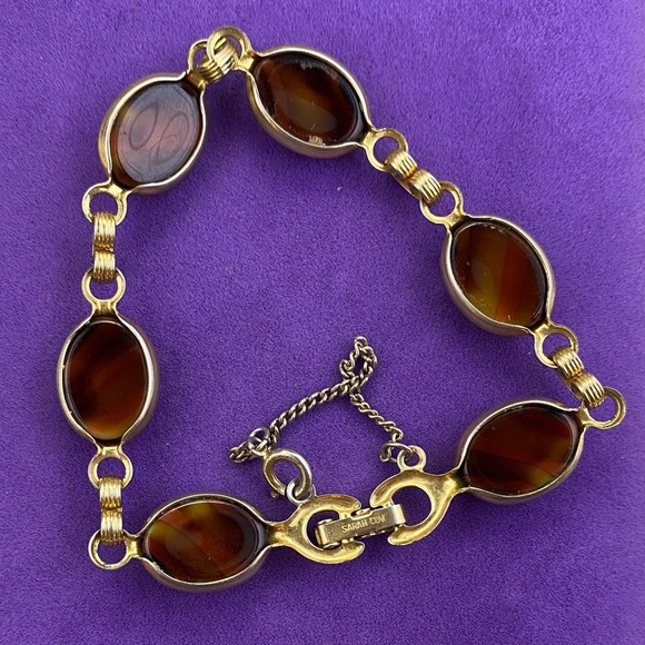 💛 Vintage Gold Plated Sarah Coventry Brown Wood Nymph Women's Bracelet - Picture 2 of 3